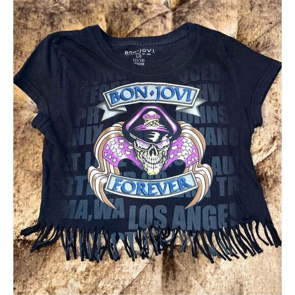 Bon Jovi Forever Cropped Concert Tee Junior Size Large - Picture 1 of 2